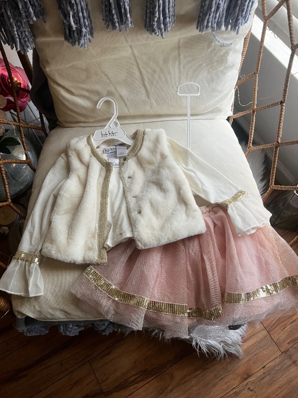 New Nicolle miller 3 piece set pink ivory gold top skirt and faux fur vest set